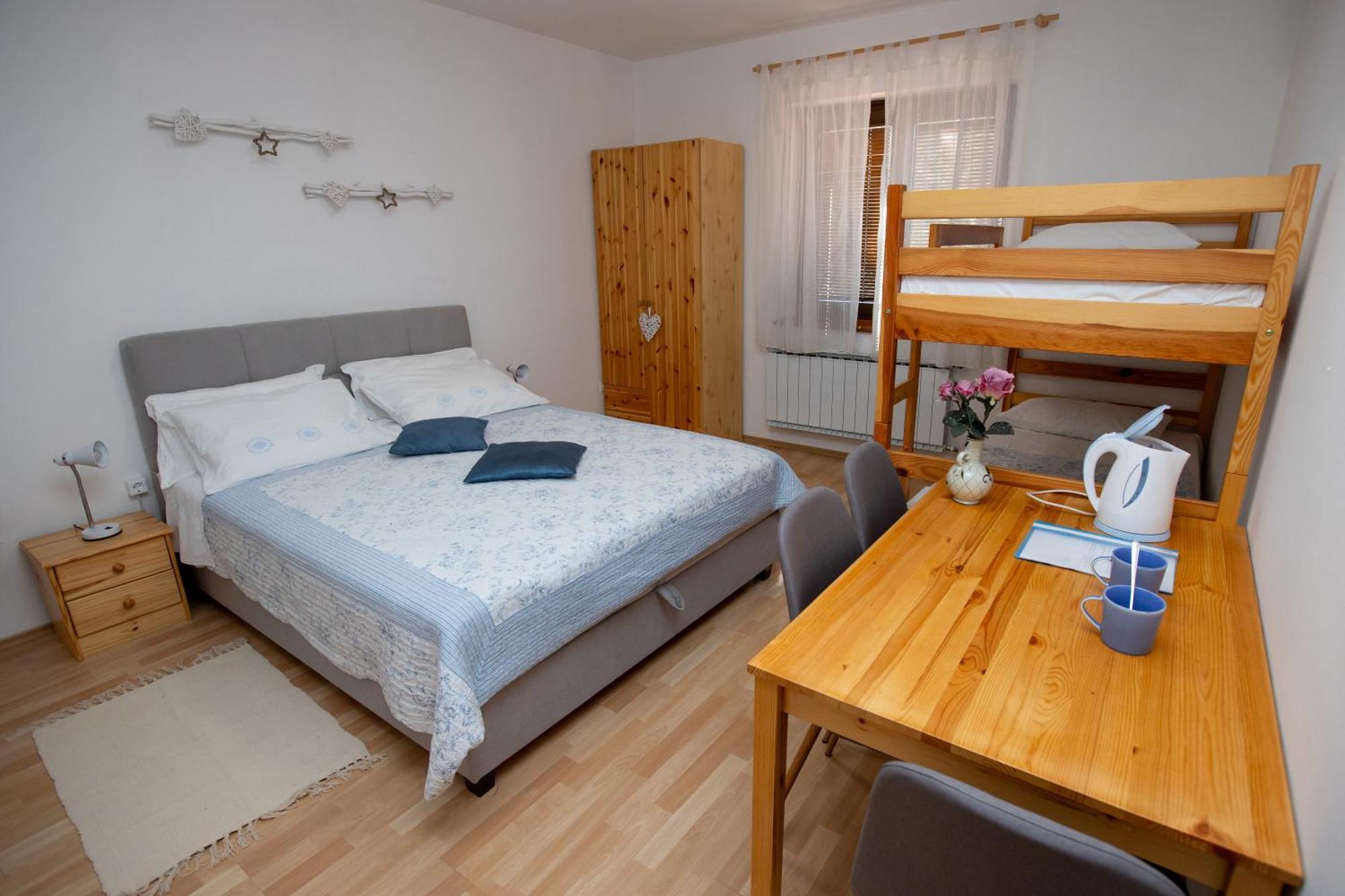 Guesthouse Sanabor Postojna Eksteriør billede